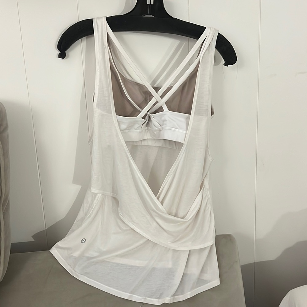 Lululemon 2 in 1 strappy bra and tank in white